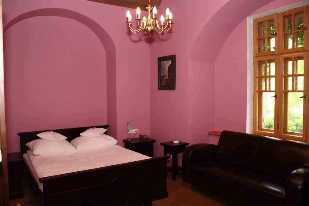 Klasztor Cedynia Hotel Rom bilde